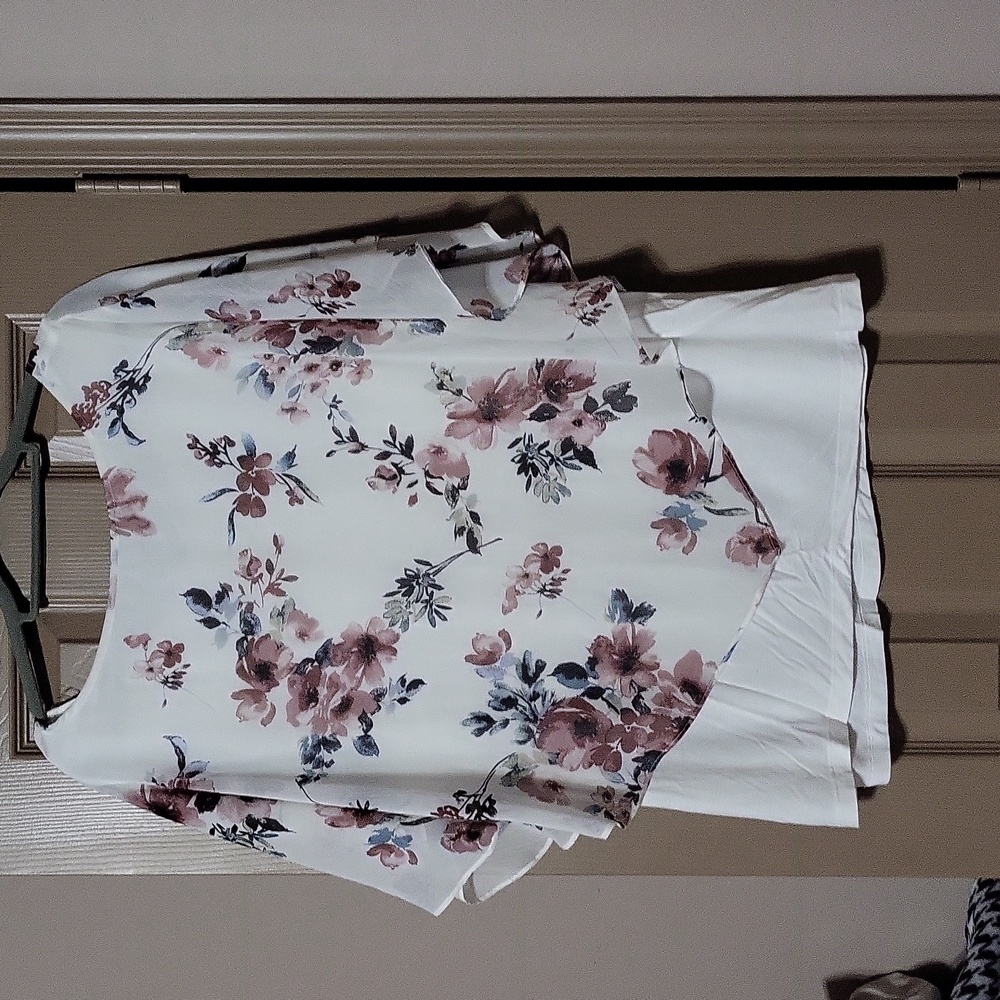 Top - Picture 3 of 3